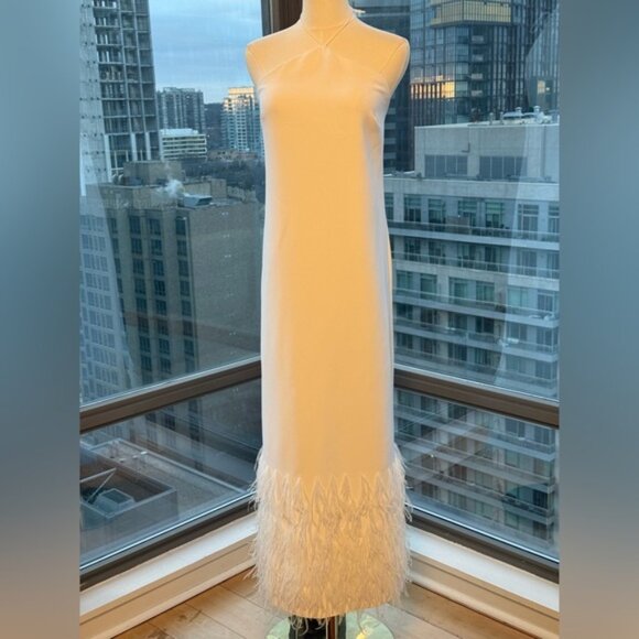 🆕 ALEXIS 🧿 NWOT Izzie Feather Trimmed Maxi Dress, White, Sz M - Picture 4 of 16